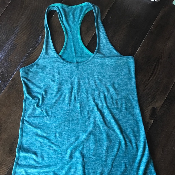 lululemon athletica Tops - Lululemon EUC tank size 6/8?